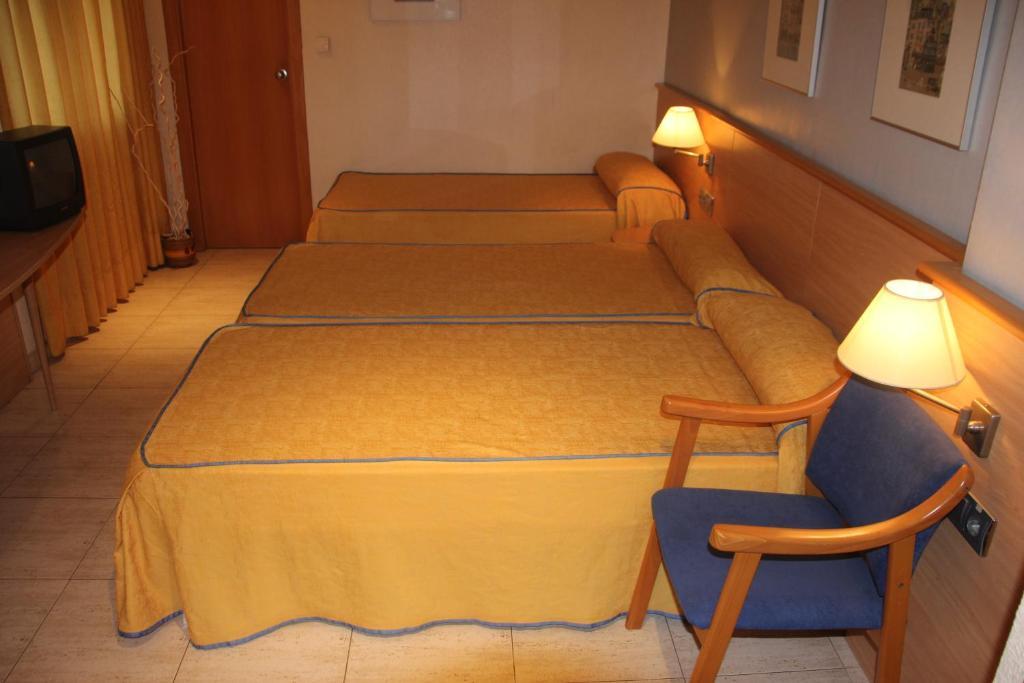 Hotel Marbella Benidorm Rum bild